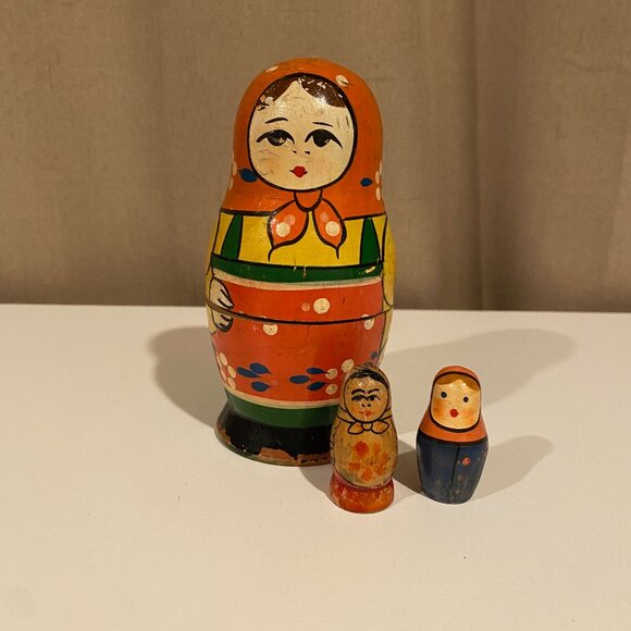 Vintage Russian Nesting Dolls Set of 3 – Hand-Painted Mismatched Matryoshka - Picture 1 of 4